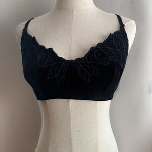 Victoria’s Secret GOLD LABEL VINTAGE Bra Unlined Black Lace Velvet 34B Goth